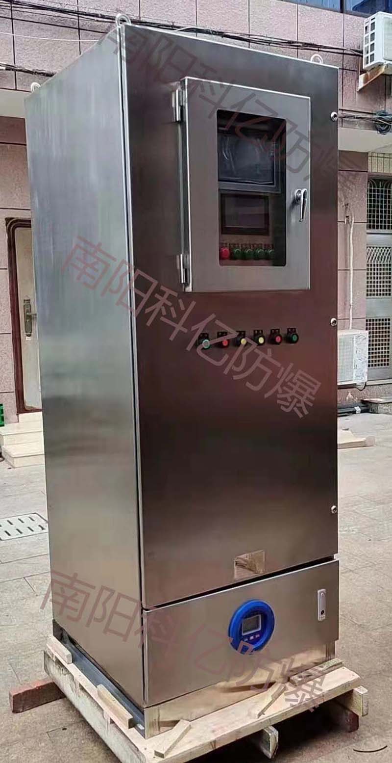 上下腔<a href=https://www.nykeyiex.com/products/fangbaozhengyalei/ target=_blank class=infotextkey>防爆正压柜</a>
